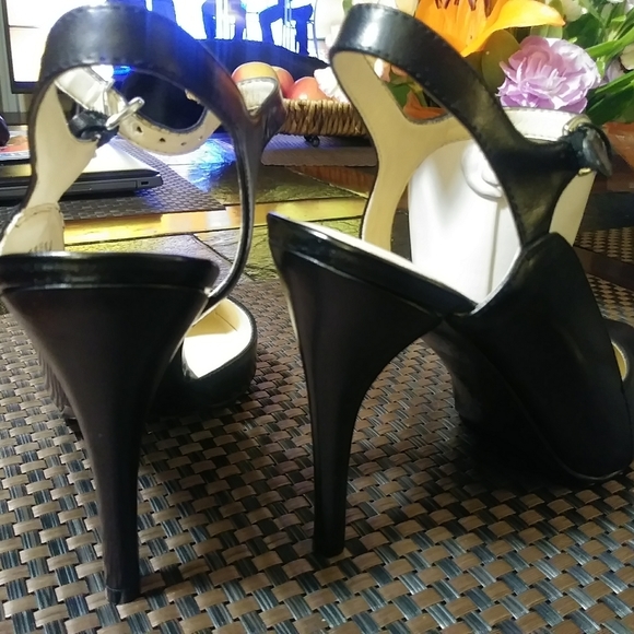 Nine West size 7.5 M.genuine leather.New in box. - Picture 4 of 13